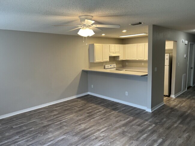 Photo - "Charming 2-Bed Townhouse in Fort Walton B...