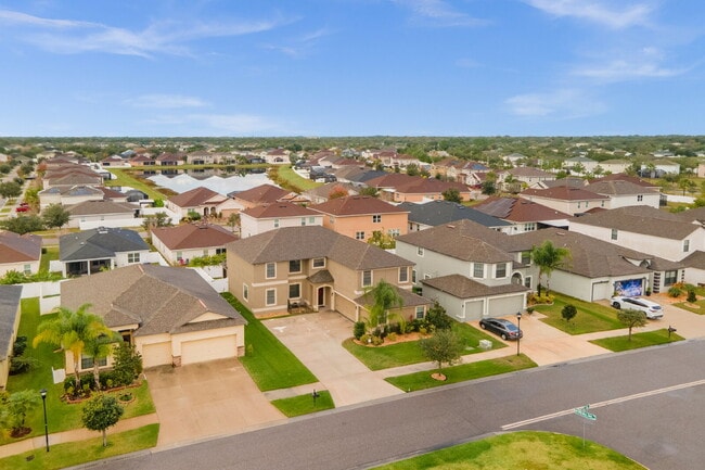 Photo - "Discover Spacious Elegance: 5-Bed, 3-Bath...