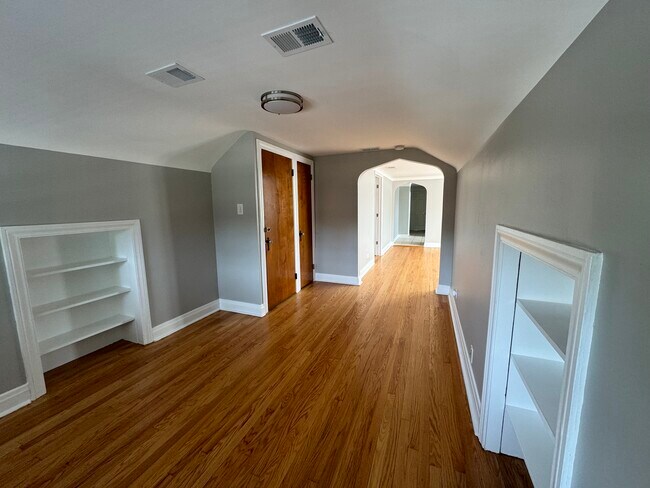 5648 W Warwick Ave Unit #2