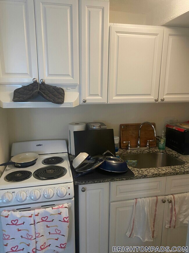 Photo - 168 N Beacon St Unit 2a