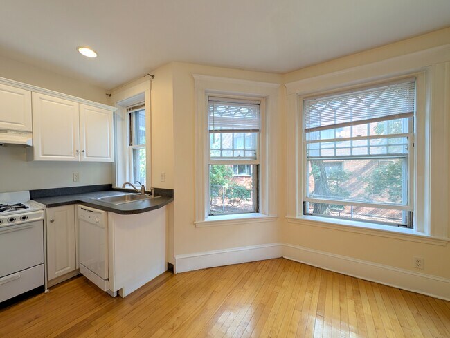 Photo - 331 Harvard St Unit 2