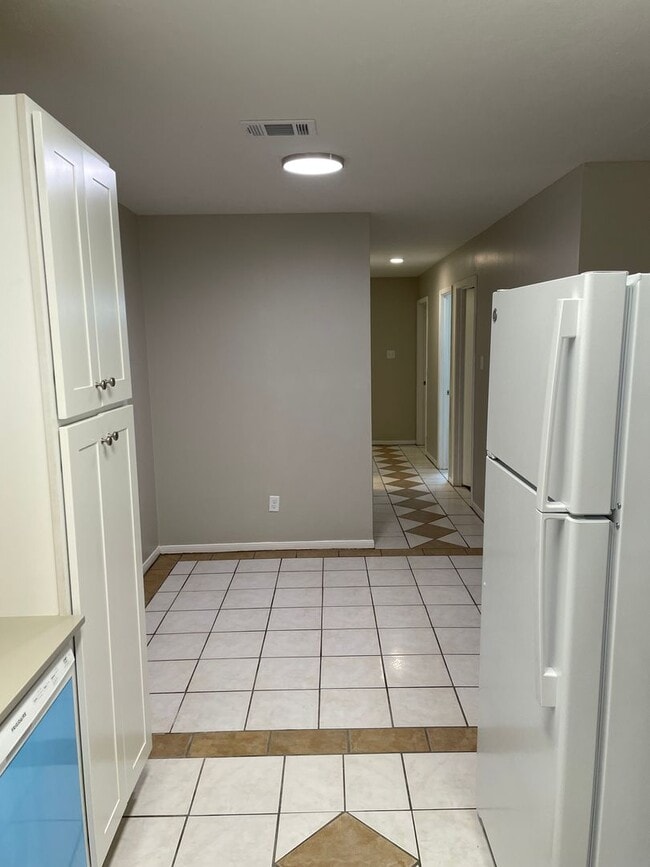 Photo - 823SS Unit 823 SS