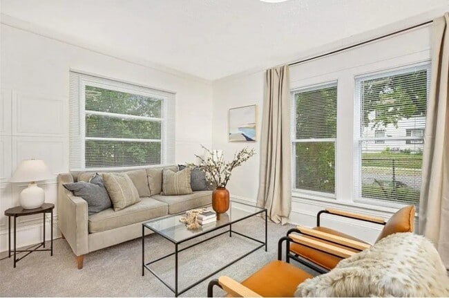 Photo - 1501 N Logan Ave