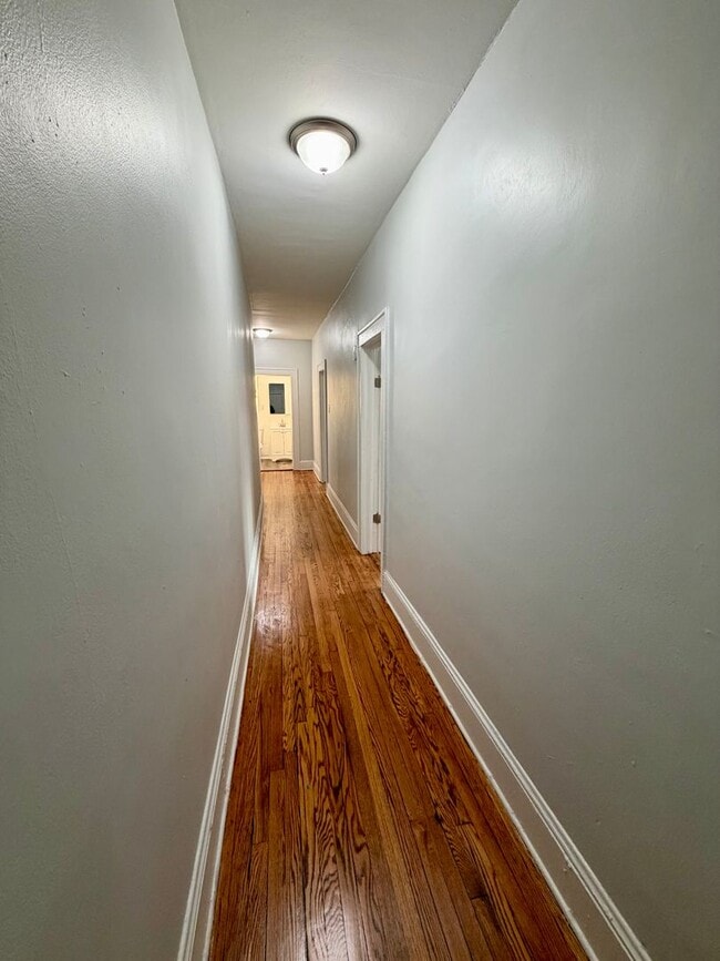 Photo - 11 Ampere Plaza