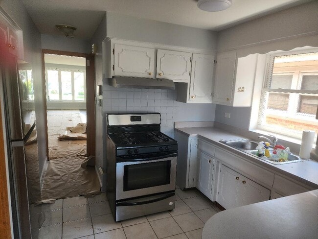 Photo - 7810 Mayfield Ave