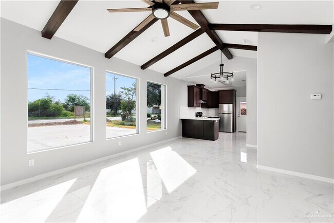 Photo - 15 E SGT Leonel Trevino Rd Unidad C