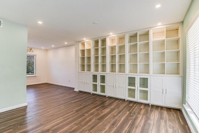 Photo - 7105 Meadowood Dr