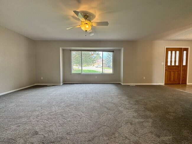Photo - 3625 E Wade Ln