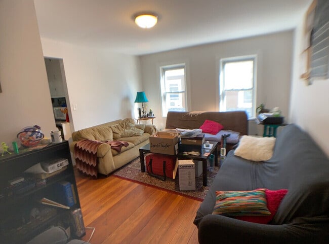 Building Photo - 197 College Ave Unit #3