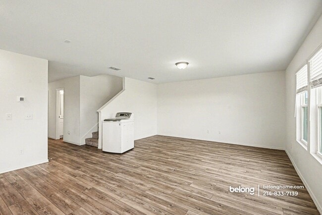 Photo - 1020 Valerian Dr