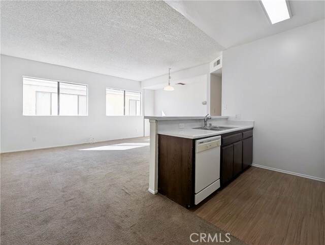 Photo - 17312 Chatsworth St Unidad B