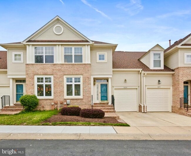 Building Photo - 2229 Merion Pond