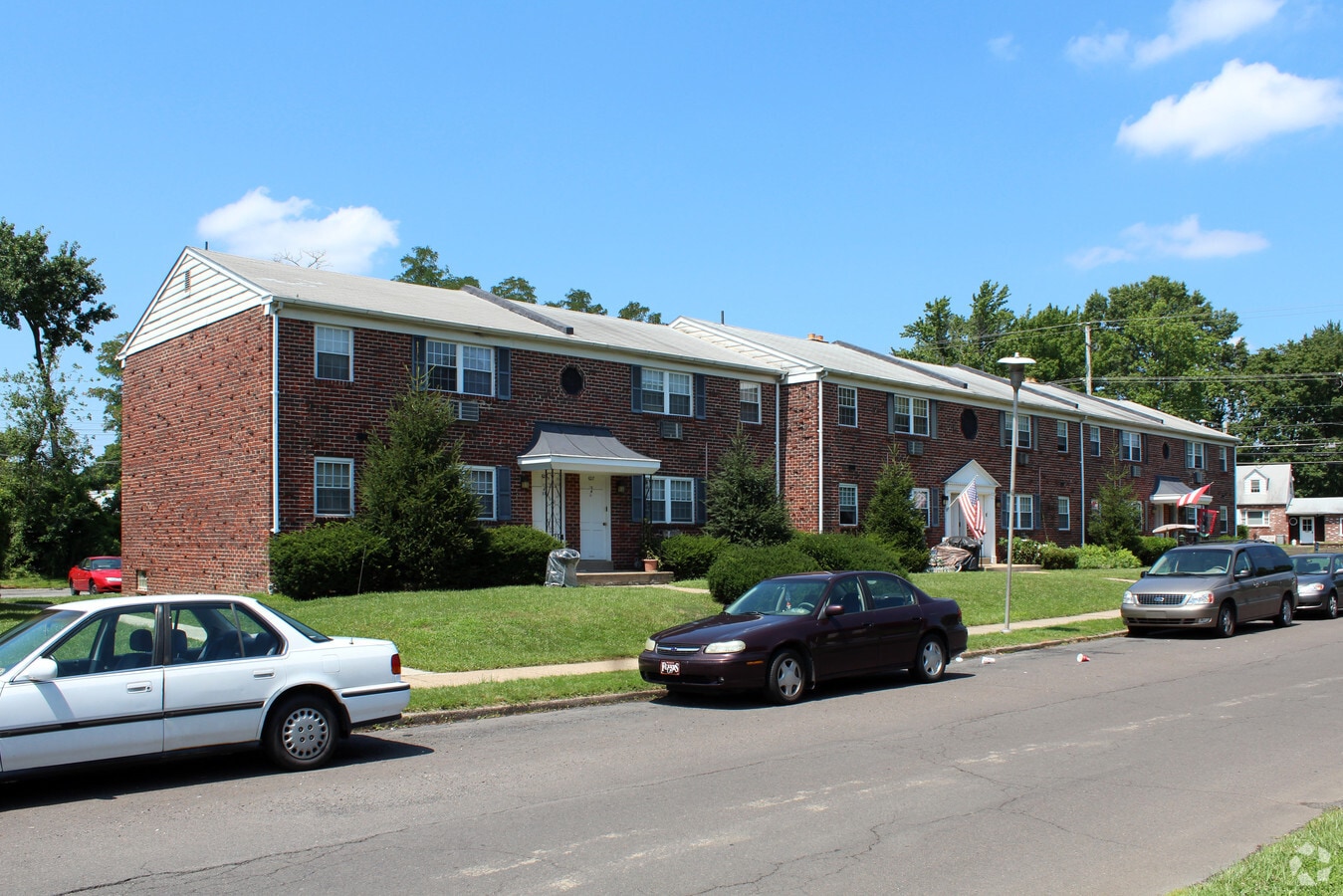 Photo - Lincoln Arms Apartments