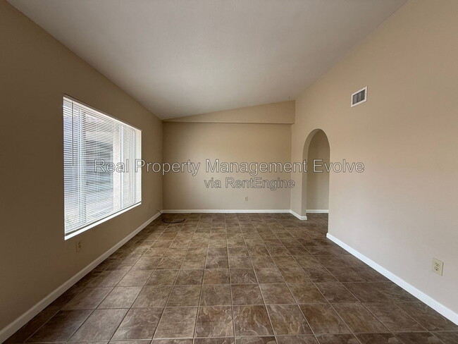 Photo - 18211 N 40th Pl Unit 1