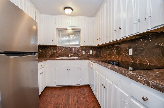 Photo - 4725 1/2 Merwin St Rental