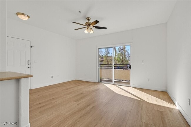 Photo - 2291 W Horizon Ridge Pkwy Unidad 1206