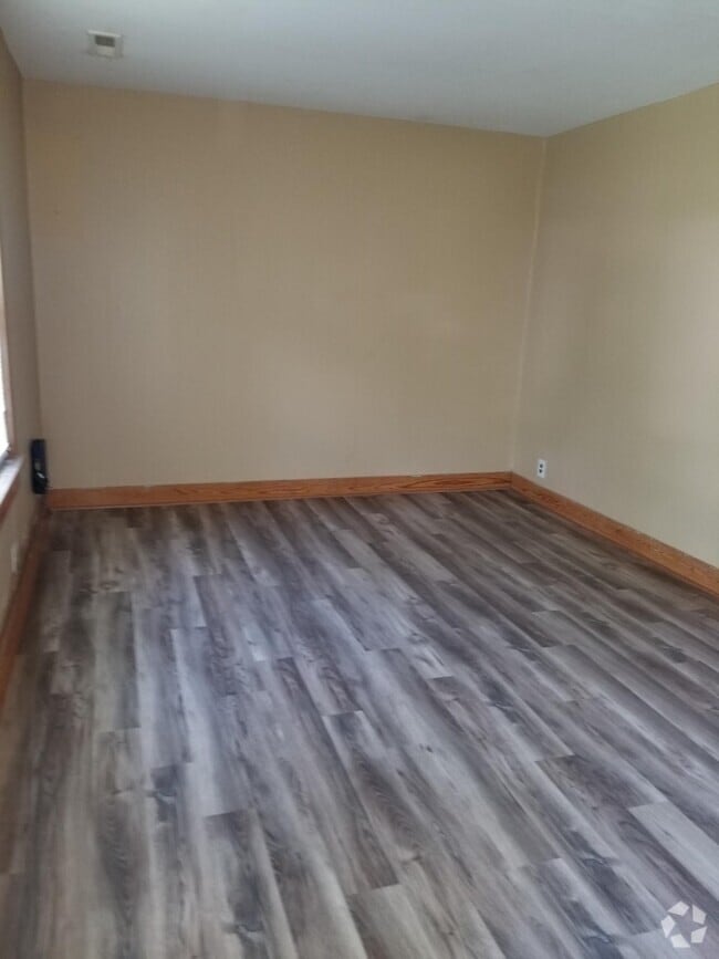 Building Photo - 105 S 12th St Unit 3 Rental