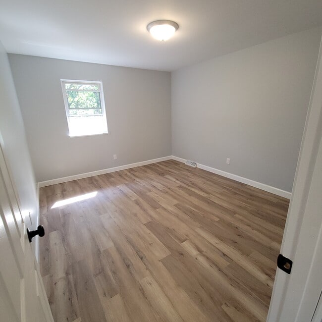 Fotografía del edificio - 429 Hutton Ln Unidad A