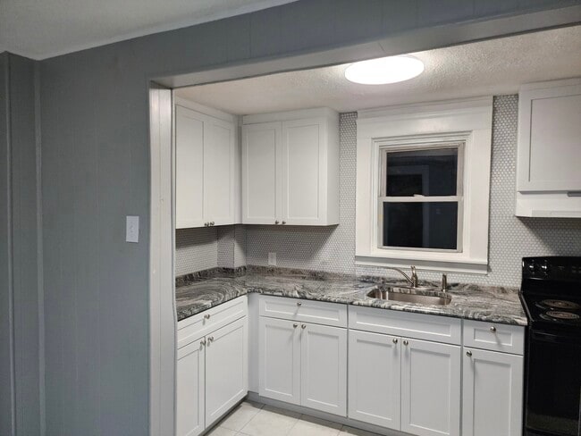 Photo - 227 Providence St Unit 227 Providence