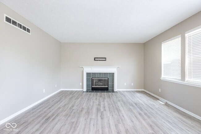 Photo - 344 W Columbine Ln