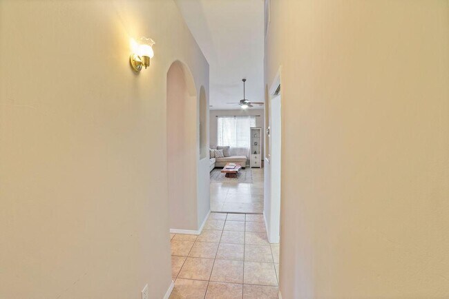 Photo - 603 Brookline Loop