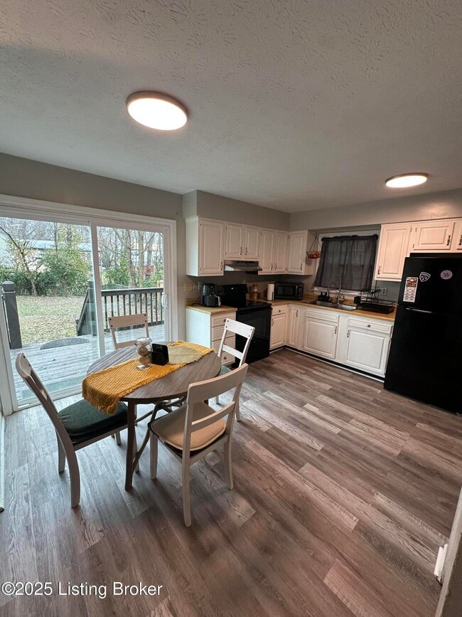 5209 Fisherman Ct