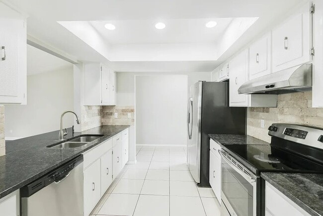 1303 Village Ct