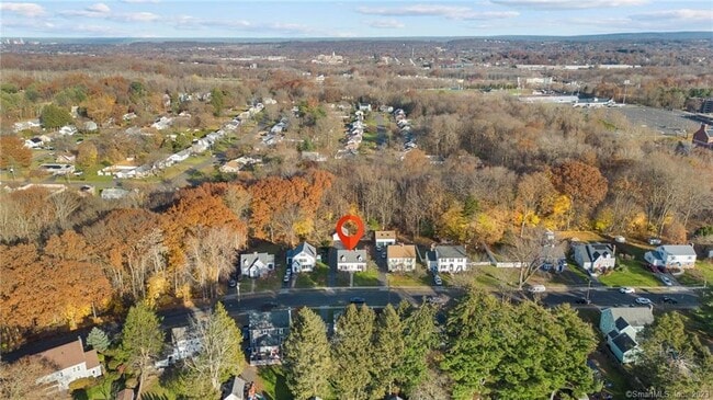 Photo - 87 Sylvan Rd