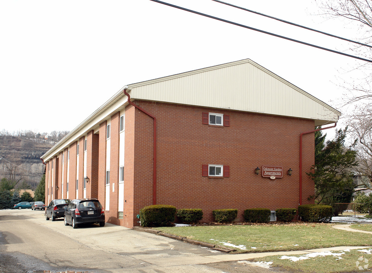 OAKMONT GARDEN APARTMENTS - OAKMONT GARDEN APARTMENTS