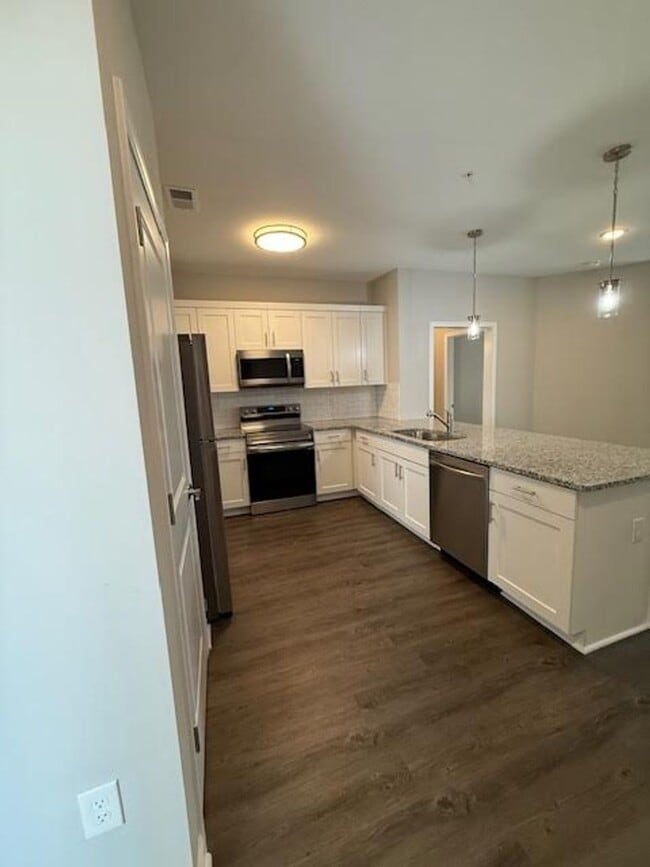 5621 Lucas Ct