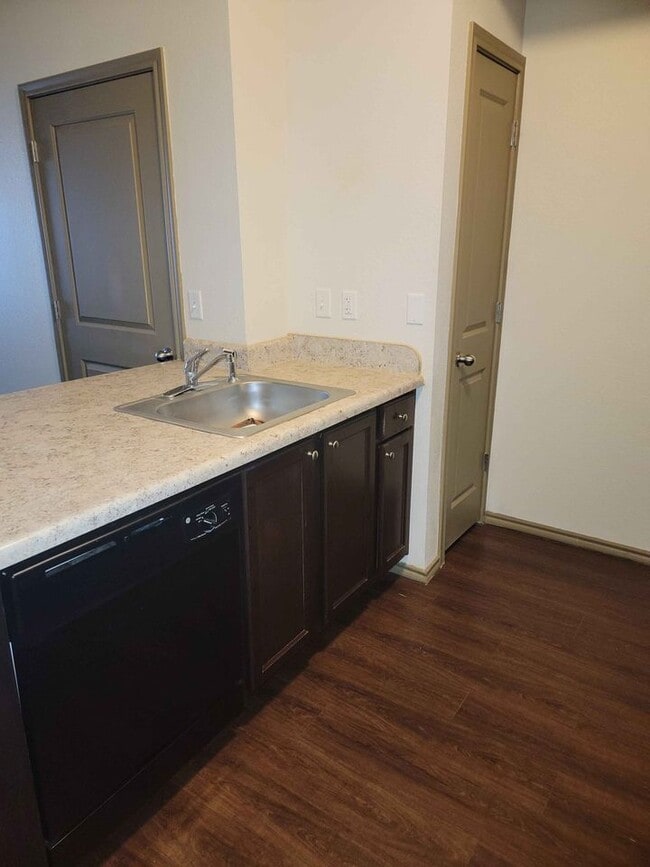 Studio - Granite Landing