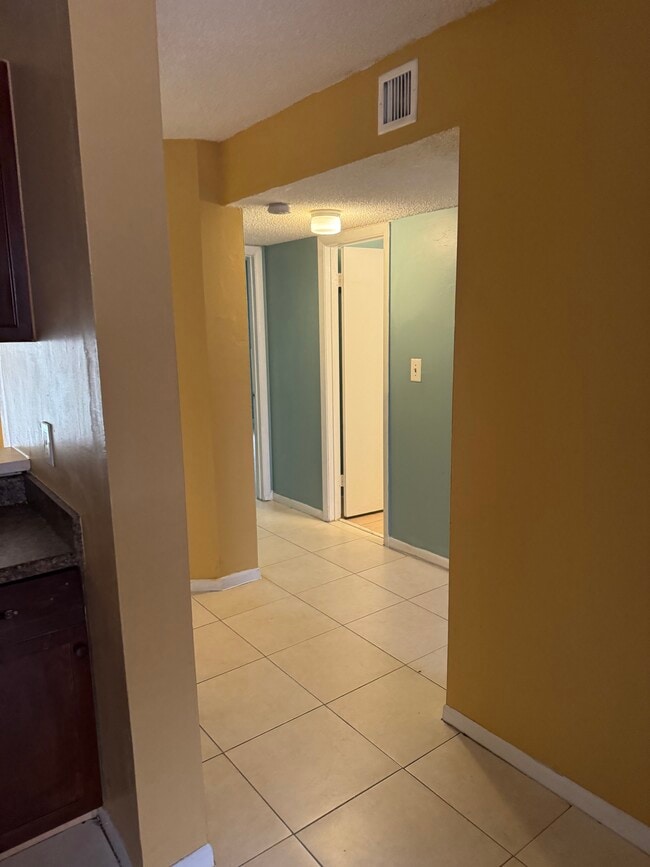 Photo - 4207 Lakeside Dr