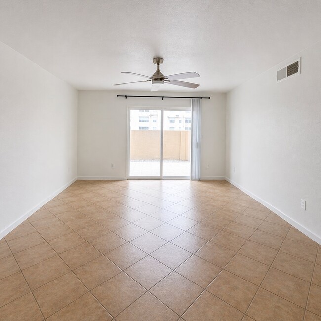 Photo - 5877 N Granite Reef Rd Unidad 1105