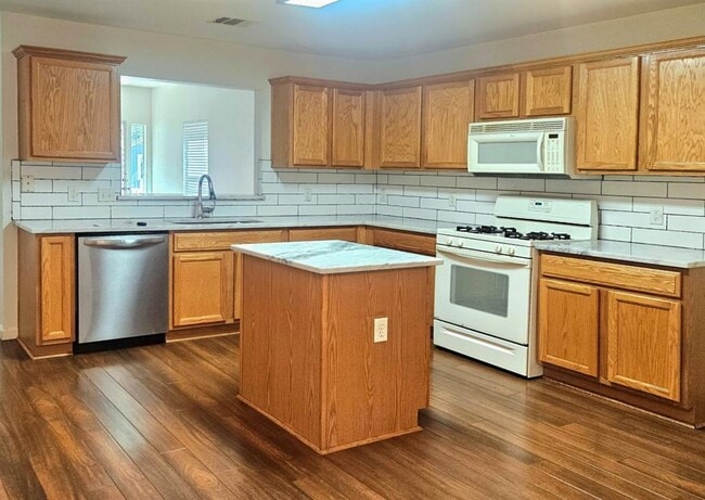 Photo - 211 Cadillac Cove