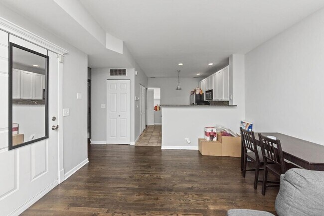 Photo - 2 bedroom in Chicago IL 60660 Unit G