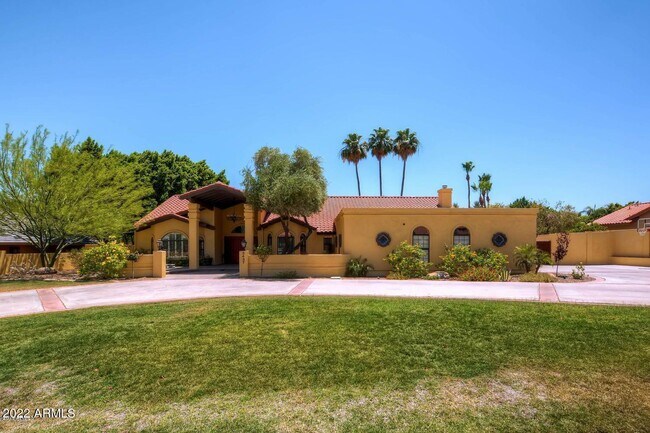 Photo - 3437 E Equestrian Trail House