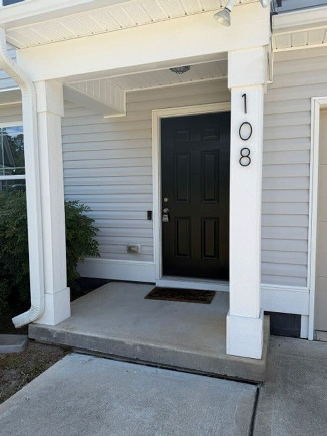 Photo - Cute 3 Bedroom Home Nestled in the back of the cul-de-sac
