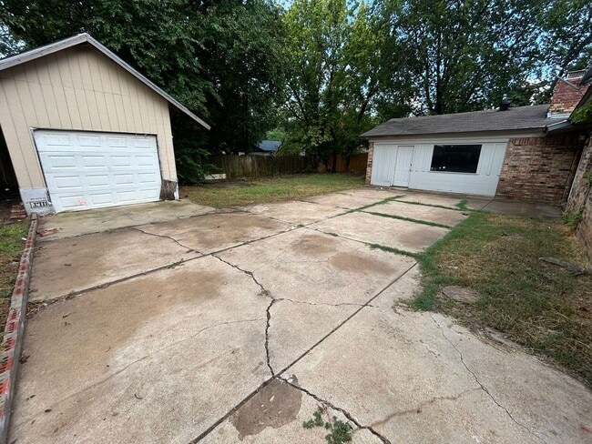 Photo - 1006 Holly Hill Ct