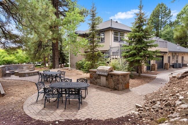 Highland Village Apartments
