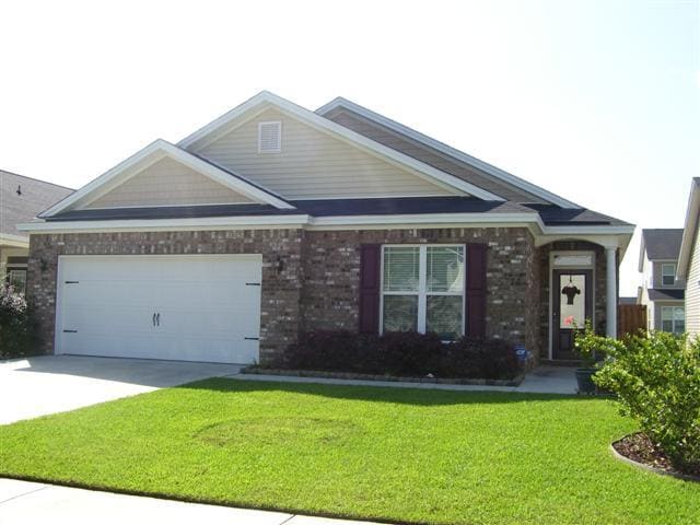 Building Photo - 35 Chapel Lake N