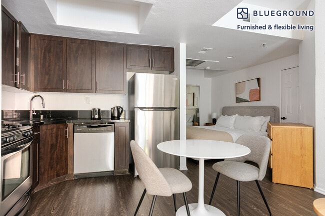 Photo - 345 Cloverdale Ave Unidad FL1-ID1378