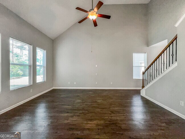 Photo - 166 Daisy Cir