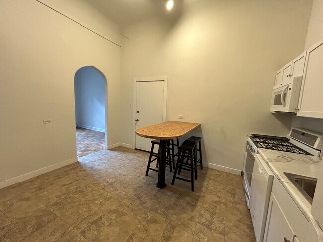 Photo - 1254 N Wells St Unit 202