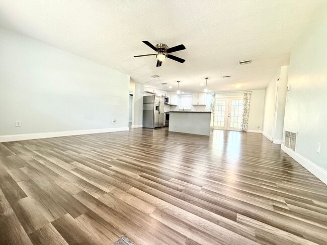 Photo - Relaxed Florida living at this 3Bedroom/ 2bath home in the Heart of Daytona Beach!