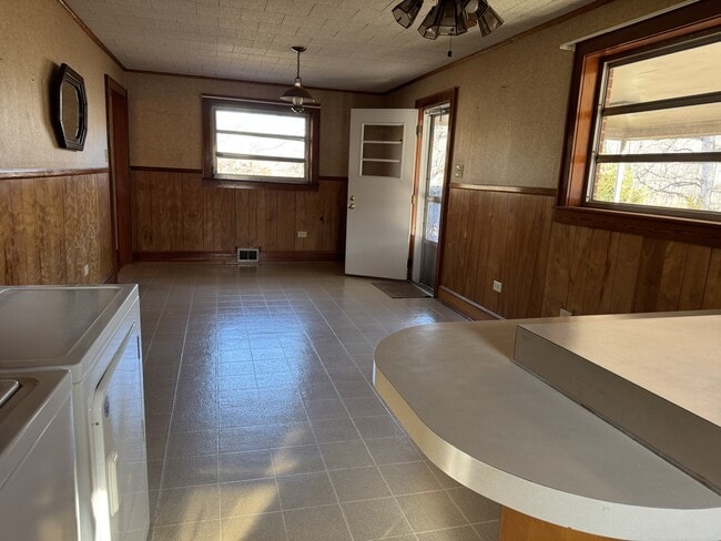 Photo - 5804 Elkin Hwy