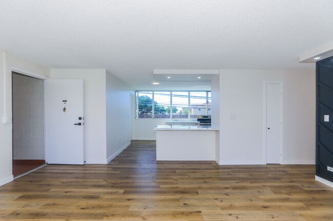 Photo - 2889-2889 Ala Ilima St