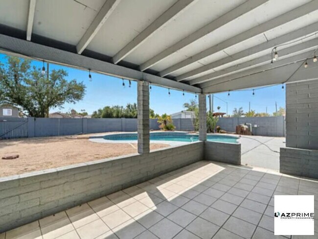 Photo - 6337 W Caron St