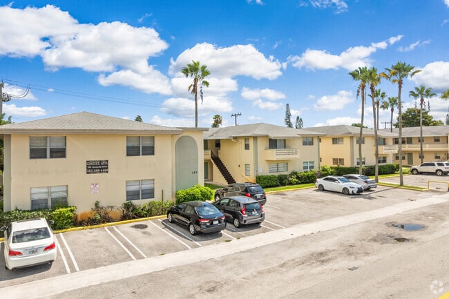 Chateaux Apartments - Chateaux Apartments