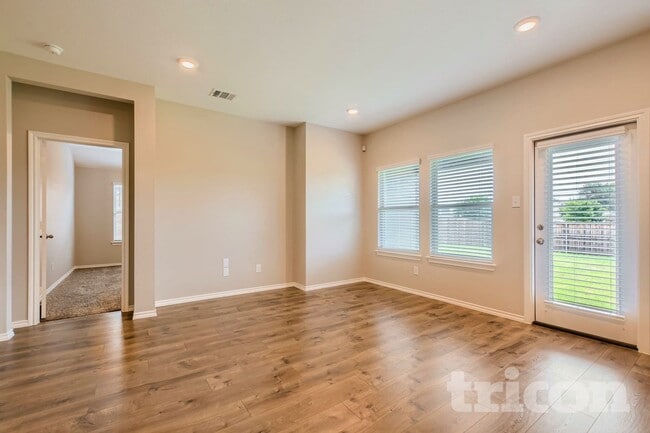 Photo - 3612 Skelton St