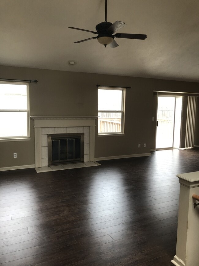 Photo - 3734 Harwood Ln